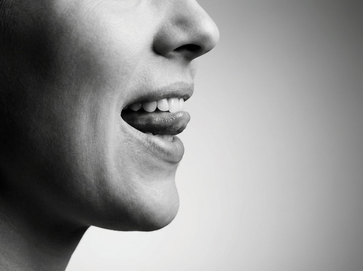 Close-up of mouth position during British English pronunciation practice
